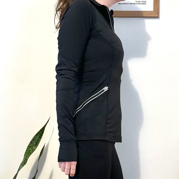 Lululemon Run:Wild 1/2 Zip, Black, Size 8 - Picture 5 of 6